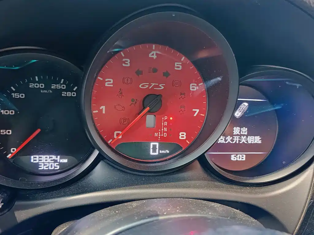 Porsche Macan — миниатюра 7