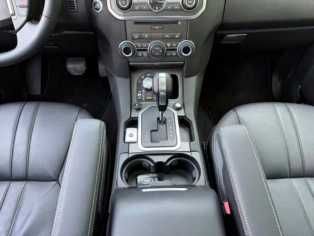 Land Rover Discovery — миниатюра 7