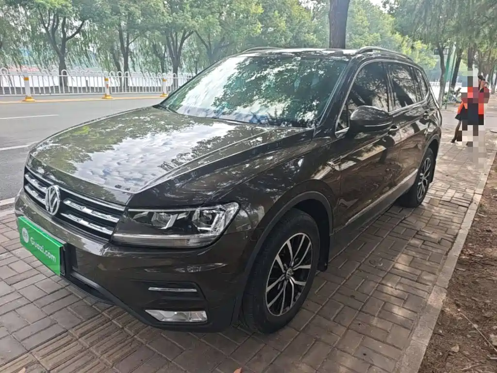 Volkswagen Tiguan L — миниатюра 2