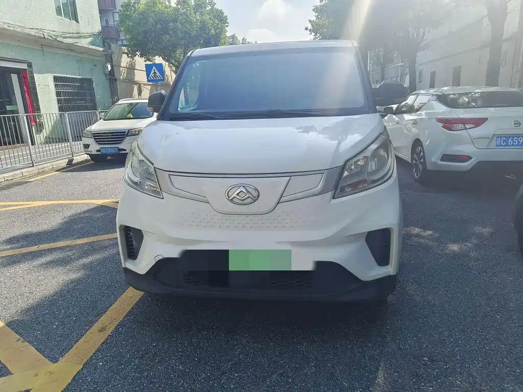 MAXUS EV30 — миниатюра 2