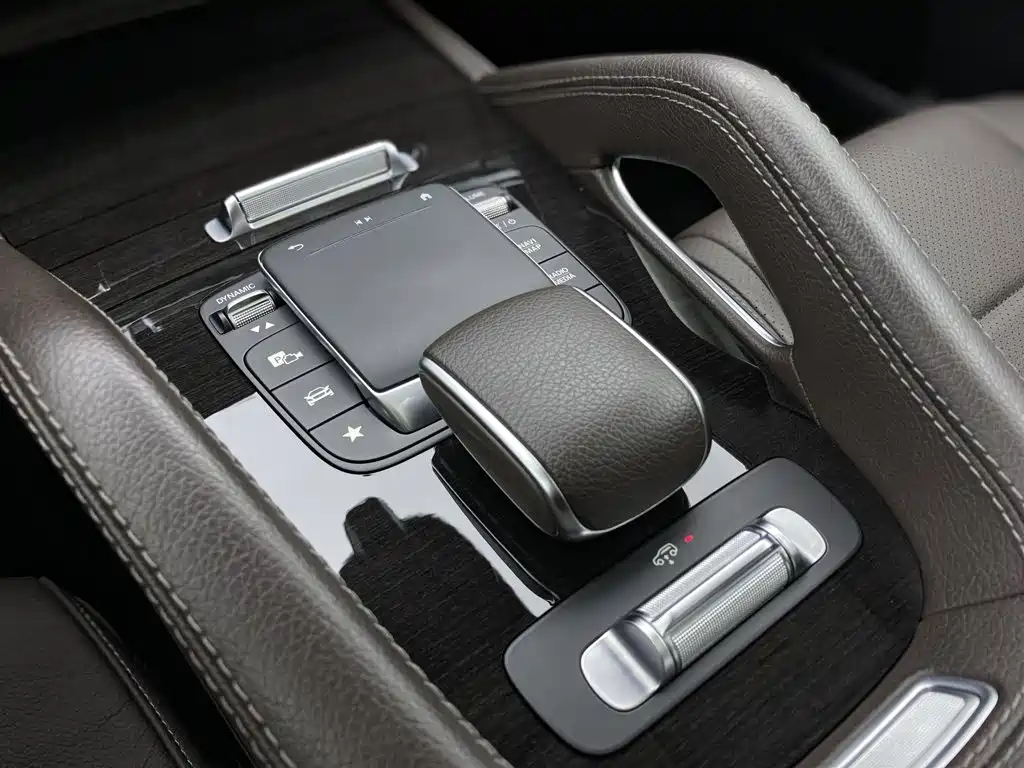Mercedes-Benz GLS — миниатюра 24