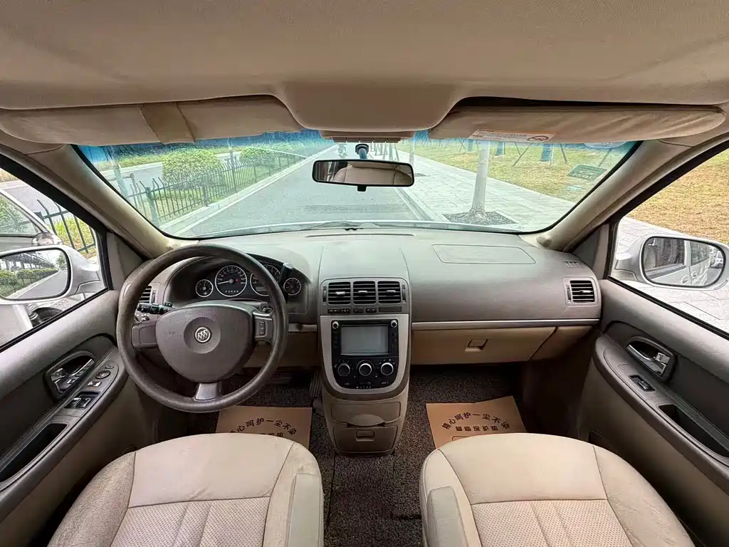Buick GL8 — миниатюра 10