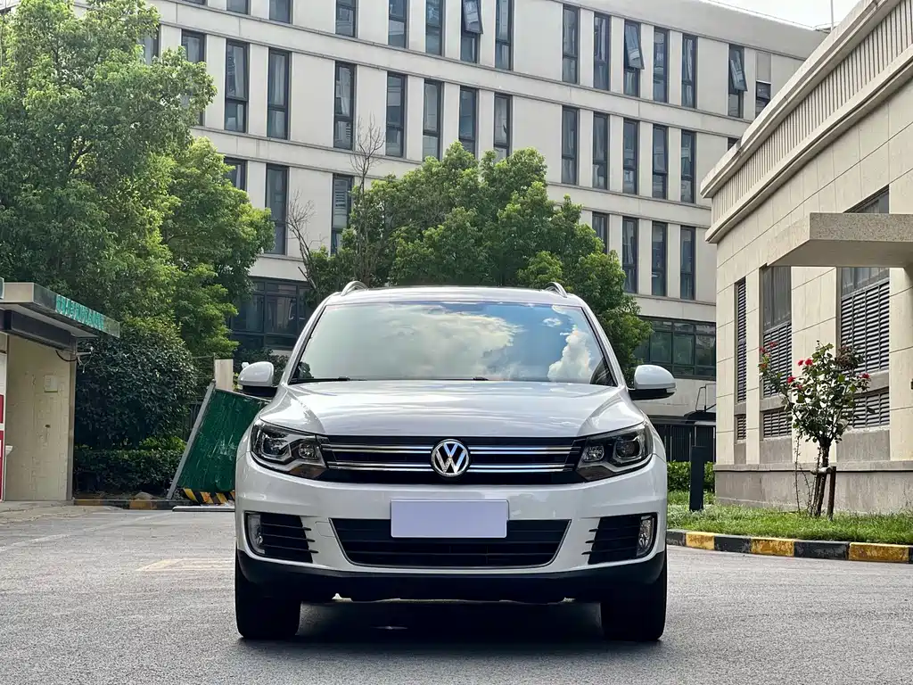 Volkswagen Tiguan — миниатюра 2