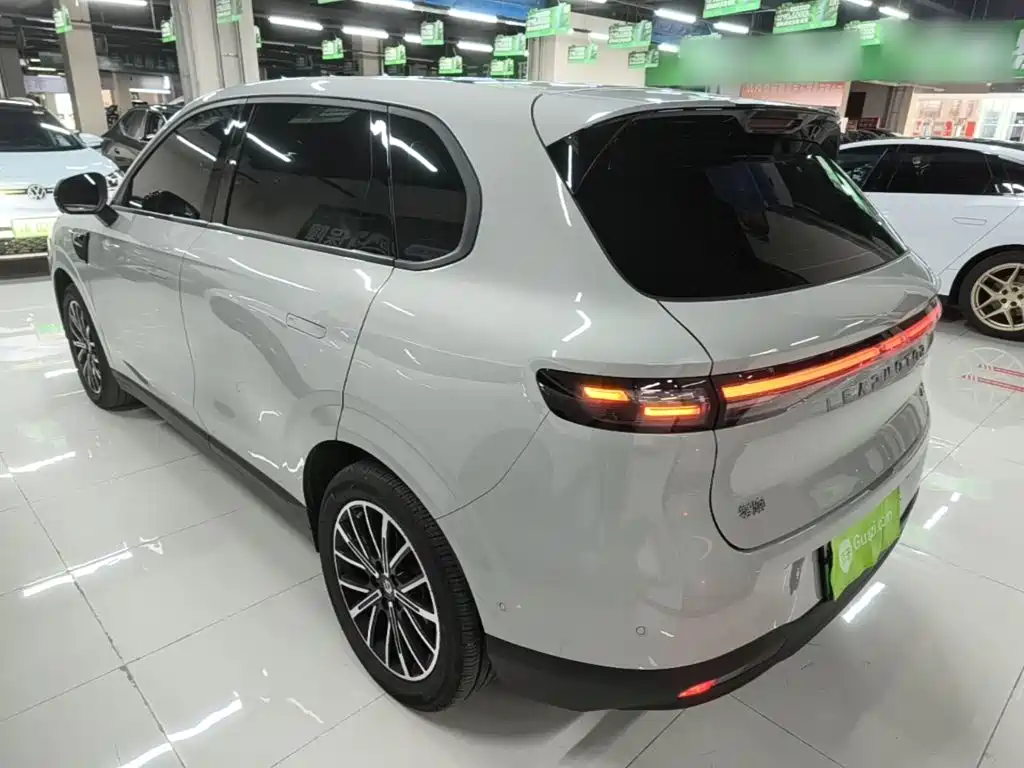 Leapmotor Leapmotor B10 — миниатюра 5