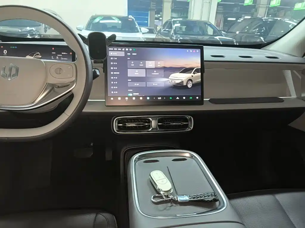 Leapmotor Leapmotor B10 — миниатюра 13