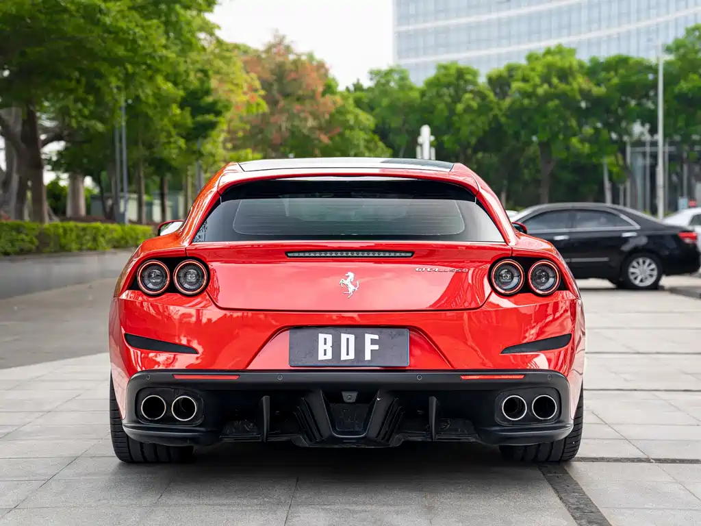 Ferrari GTC4Lusso 2016 6.3L V12