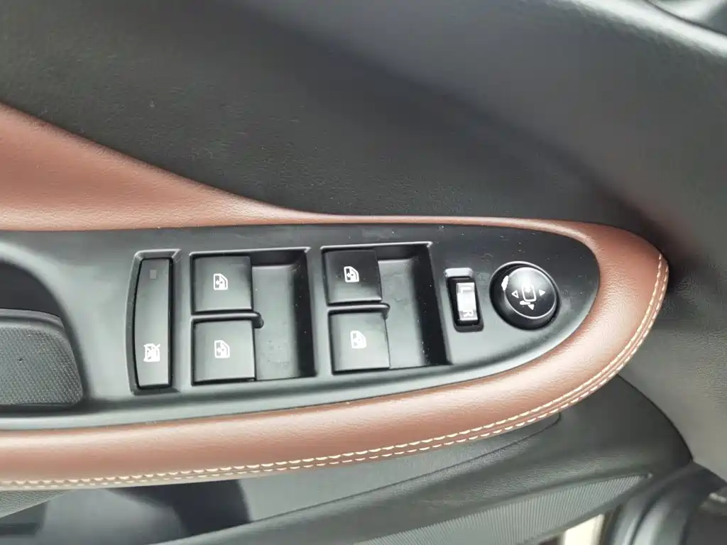 Buick Envision Plus — миниатюра 9