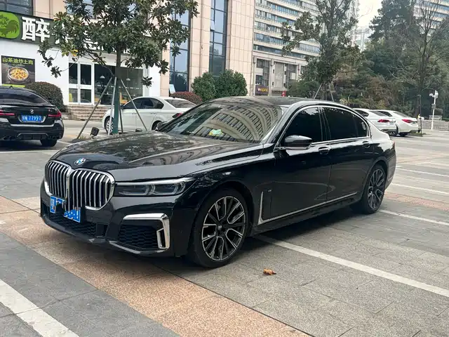 BMW 7 SERIES
