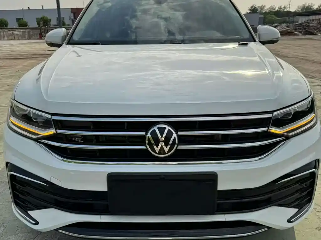 Volkswagen Tiguan L — миниатюра 11