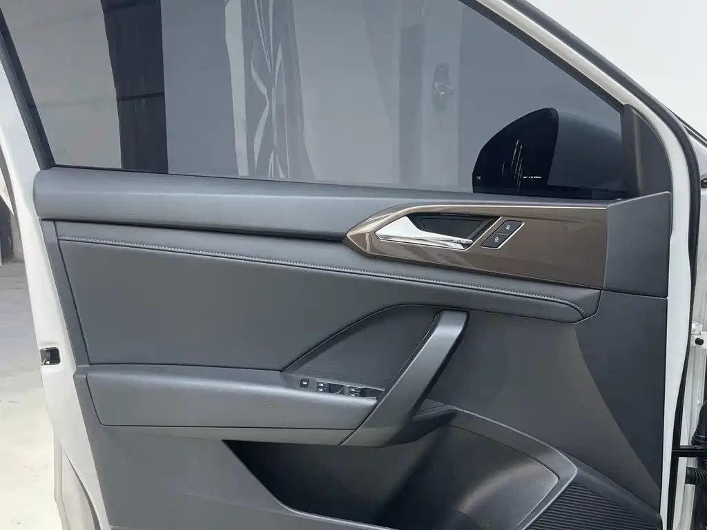 Volkswagen Tharu — миниатюра 22
