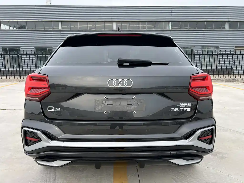 Audi Q2L — миниатюра 5