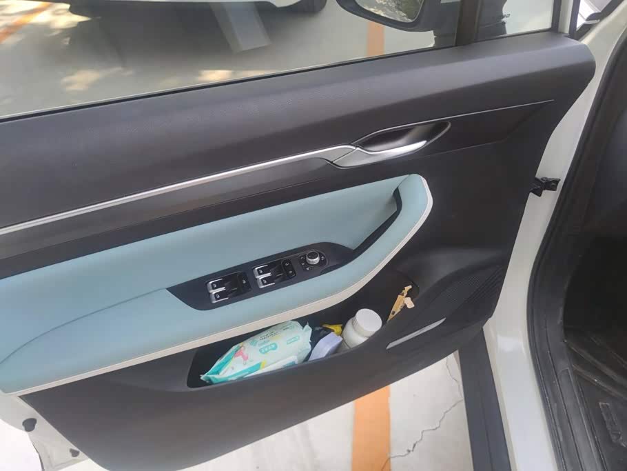 Geely Emgrand S 1.4 л 2023 г. Белый, пробег 30400 км