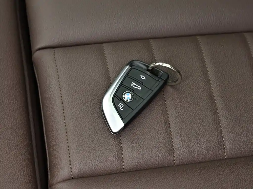 BMW iX3 — миниатюра 12