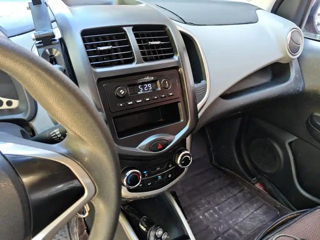 Changan Benben E-Star — миниатюра 14
