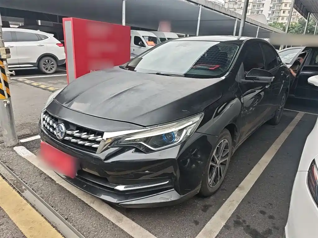 Купить Venucia D60