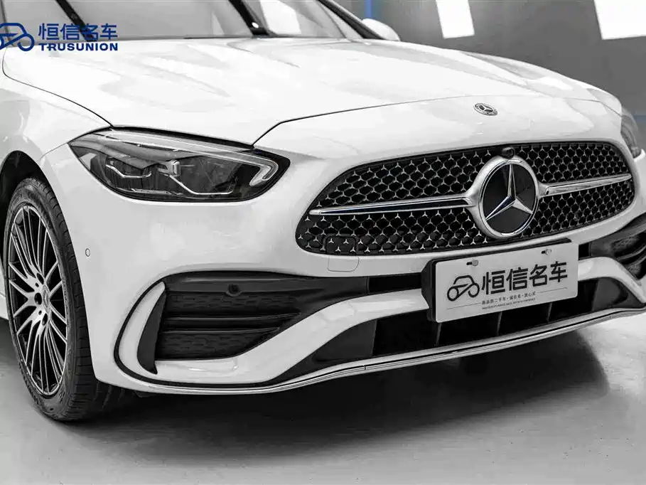 Mercedes-Benz C-Class — миниатюра 9