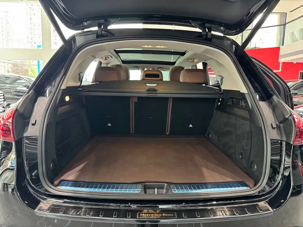 Mercedes-Benz GLE (Import) — миниатюра 19