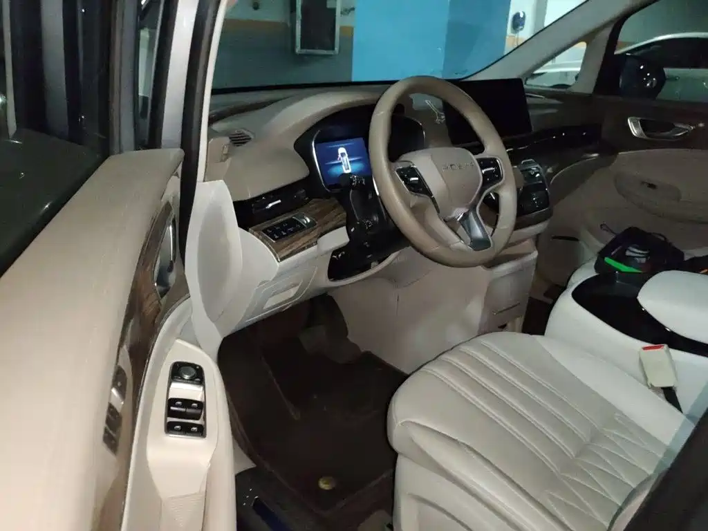 Roewe iMAX8 — миниатюра 12
