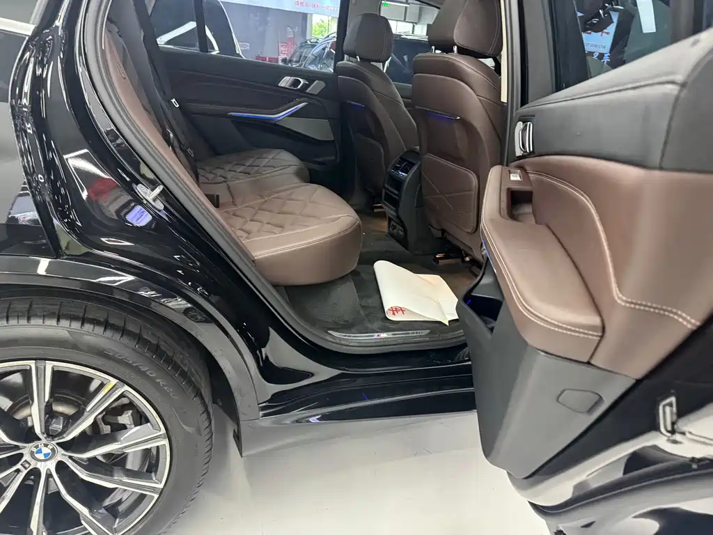 BMW X5 — миниатюра 12