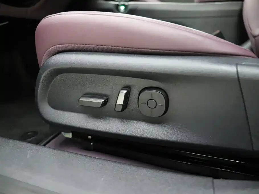 NIO ET5T — миниатюра 16
