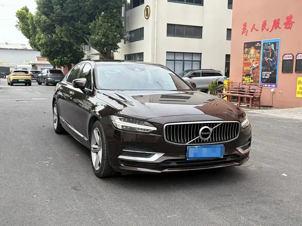 Volvo S90 — миниатюра 3