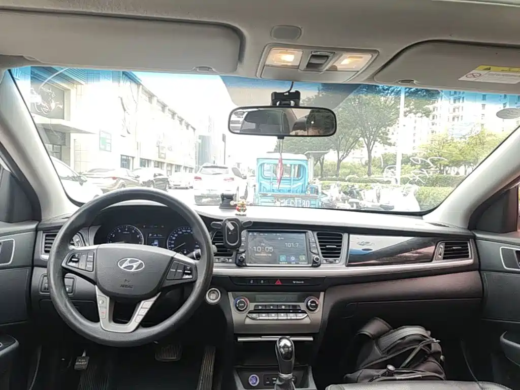 Hyundai Mistra — миниатюра 10