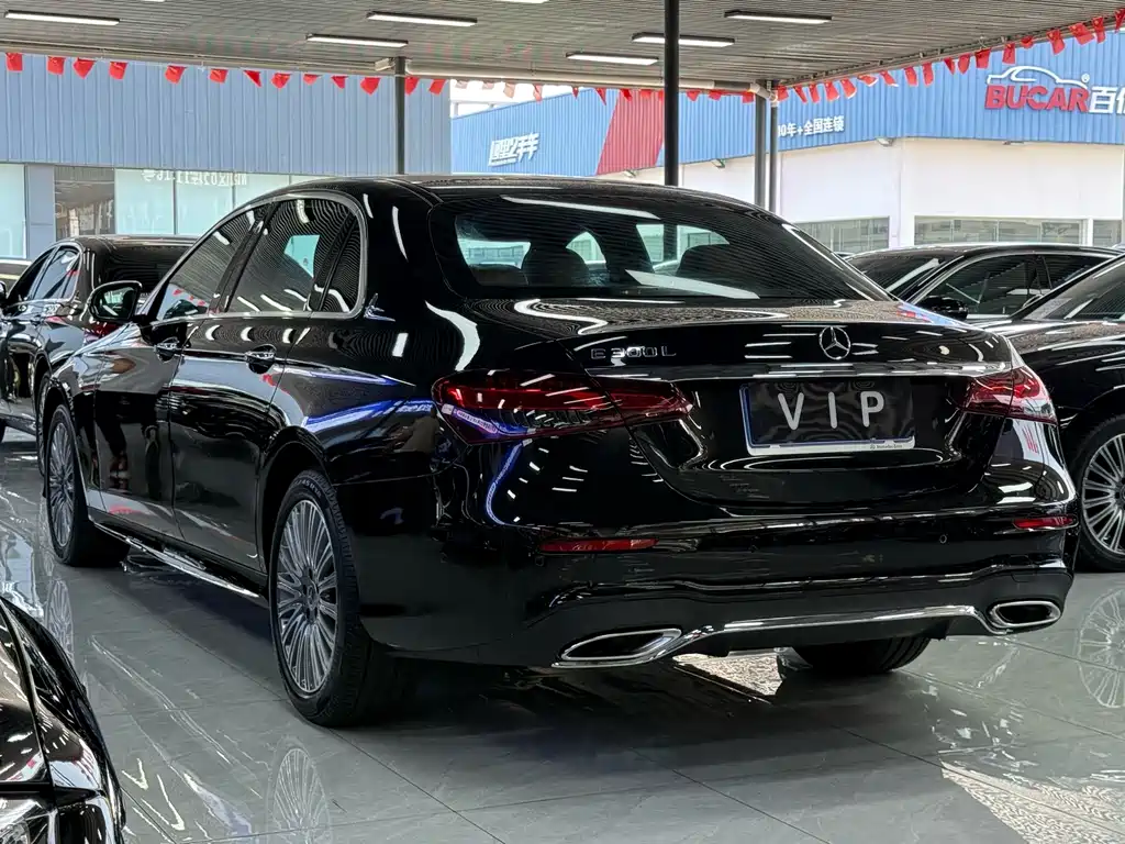Mercedes-Benz E-Class — миниатюра 15