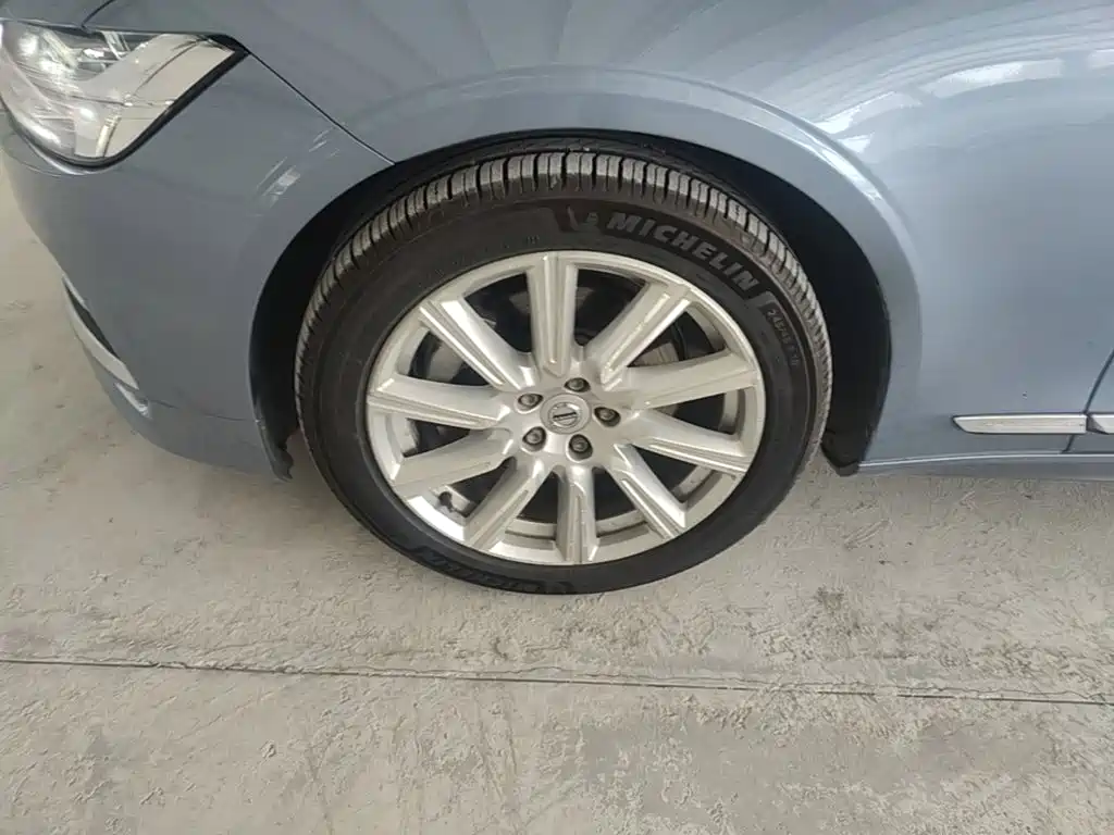 Volvo S90 — миниатюра 23