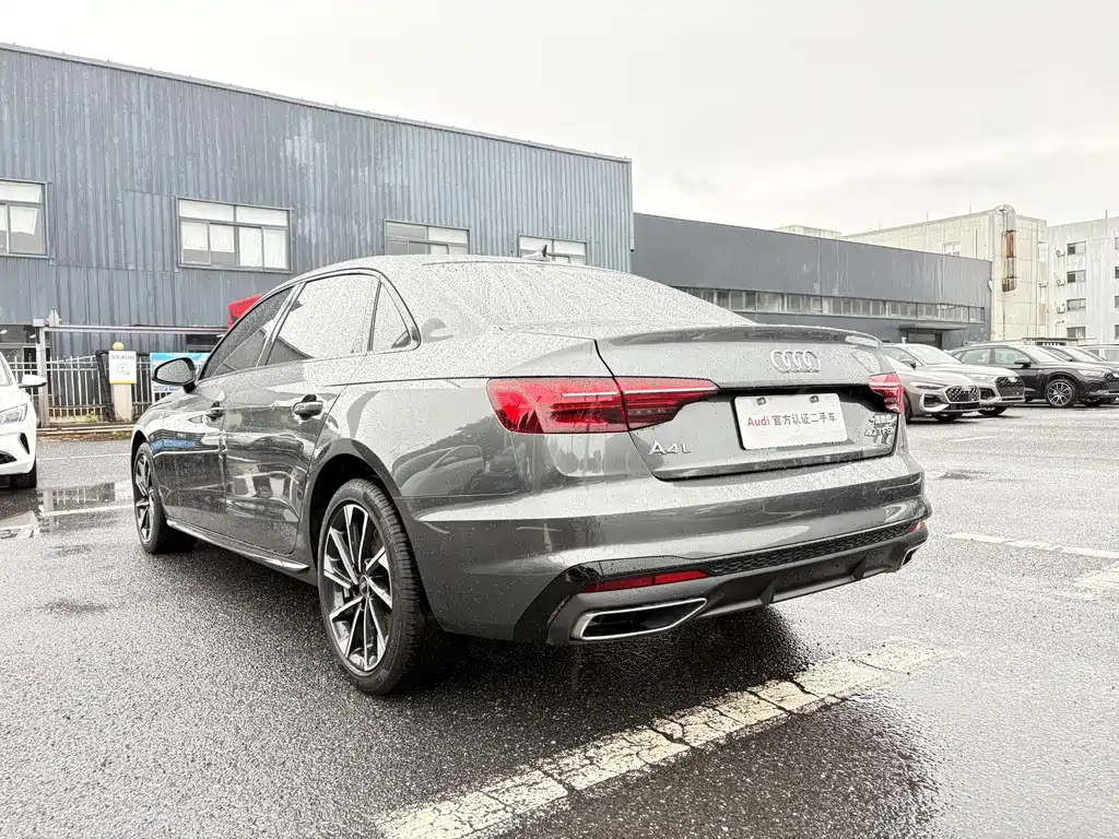 Audi A4L 2023 40 TFSI Luxury