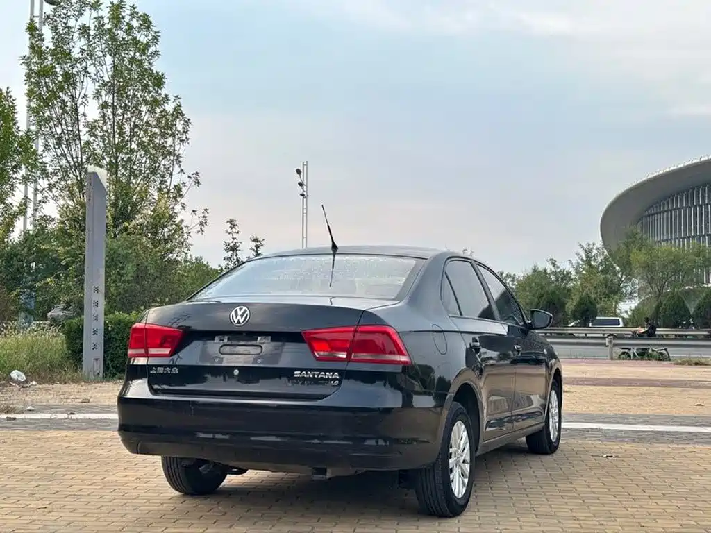 Volkswagen Santana — миниатюра 4
