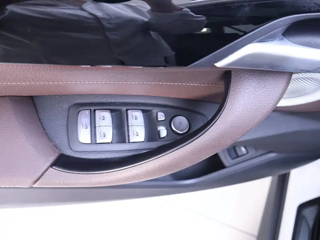 BMW X1 — миниатюра 17
