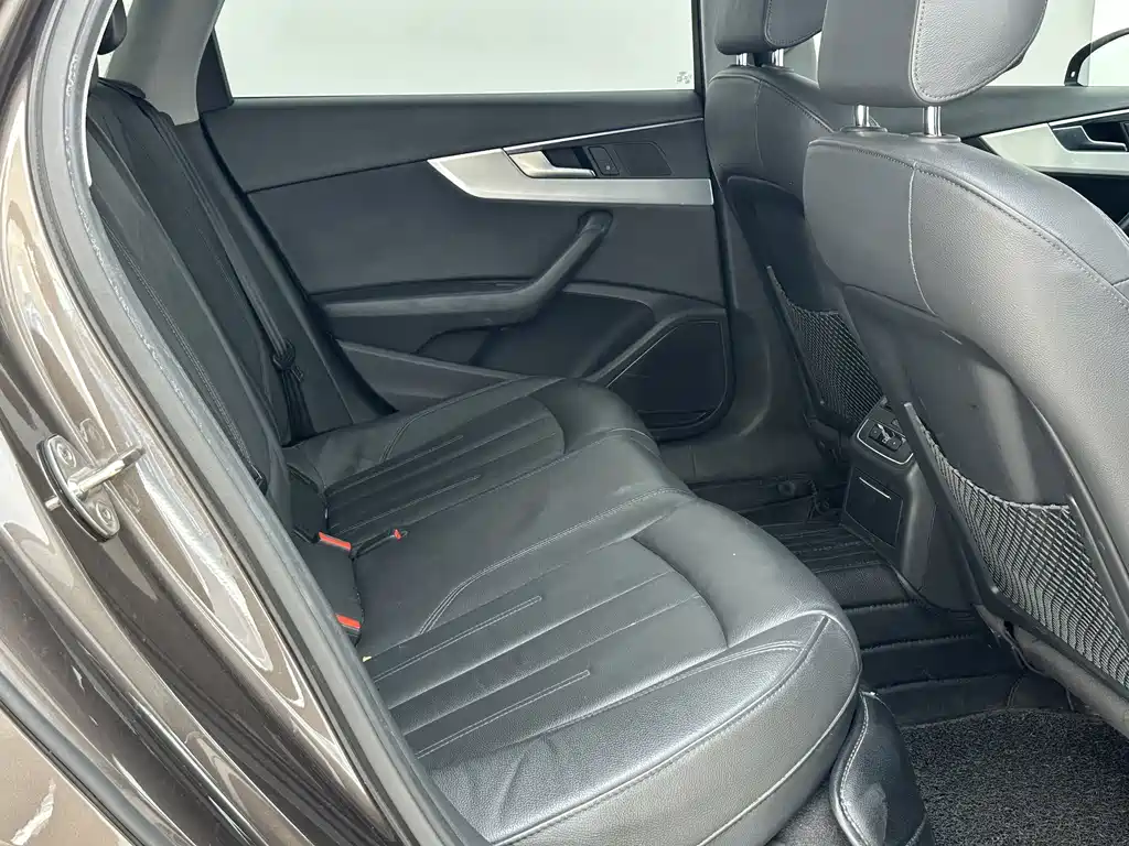 Audi A4L — миниатюра 14