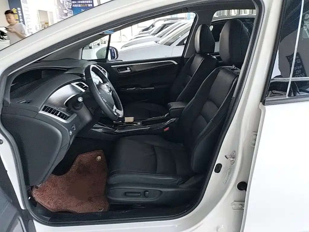 Honda Jade — миниатюра 15