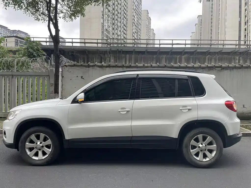 Volkswagen Tiguan — миниатюра 2