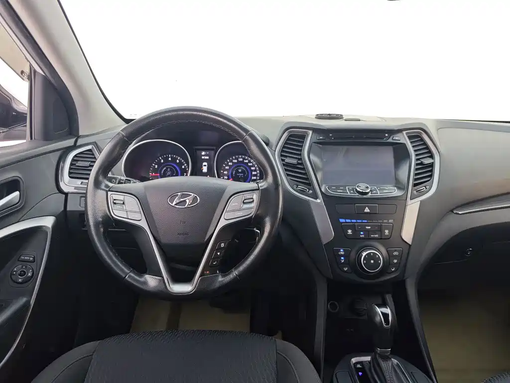 Hyundai Santa Fe — миниатюра 20