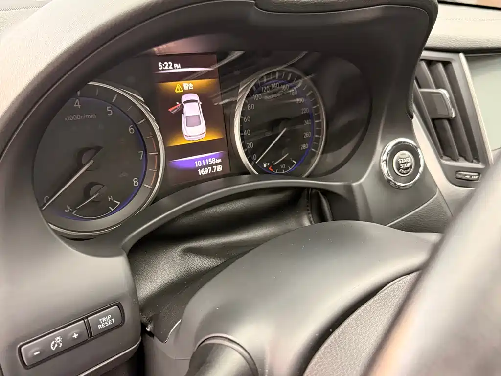 Infiniti Q60 2019 2.0T Luxury