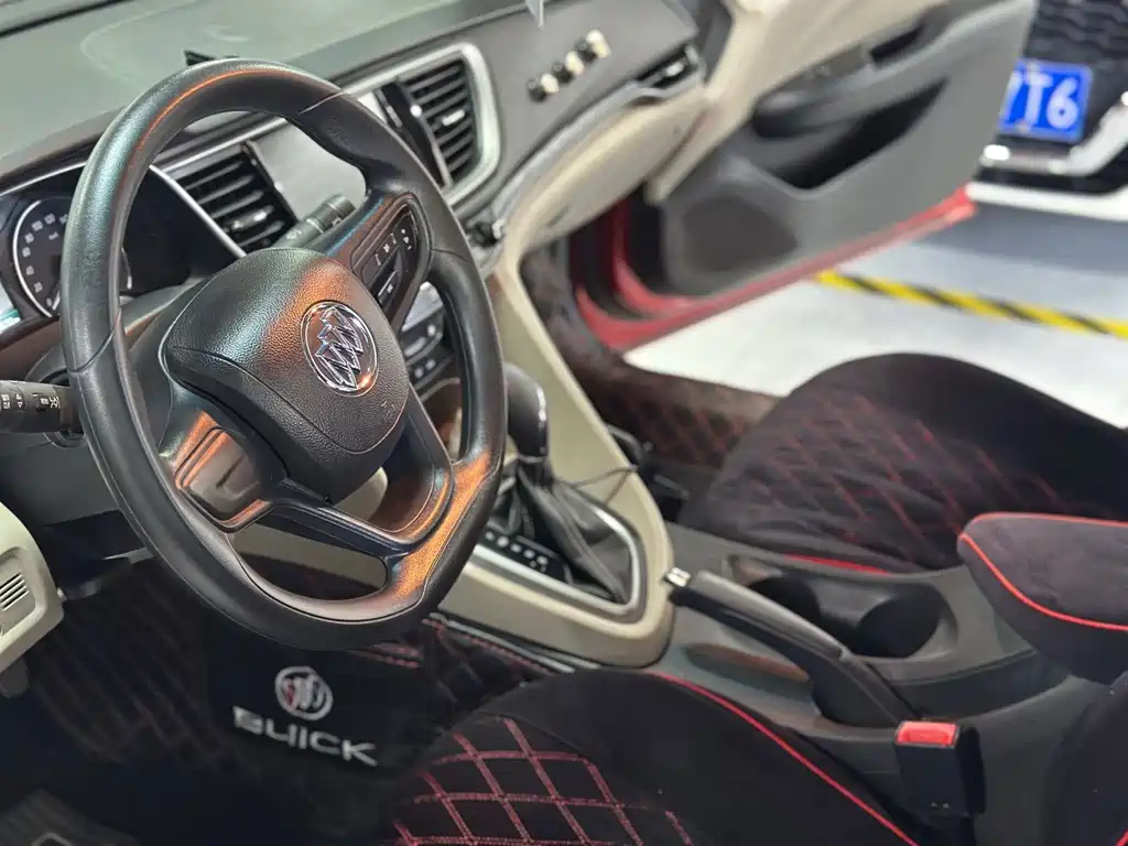 Buick Excelle — миниатюра 8