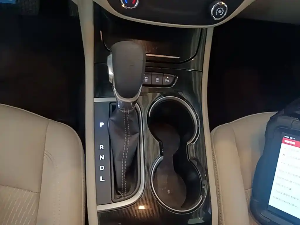 Buick Verano — миниатюра 14