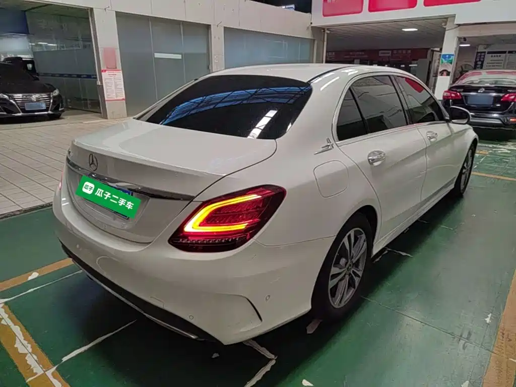 Mercedes-Benz C-Class — миниатюра 7