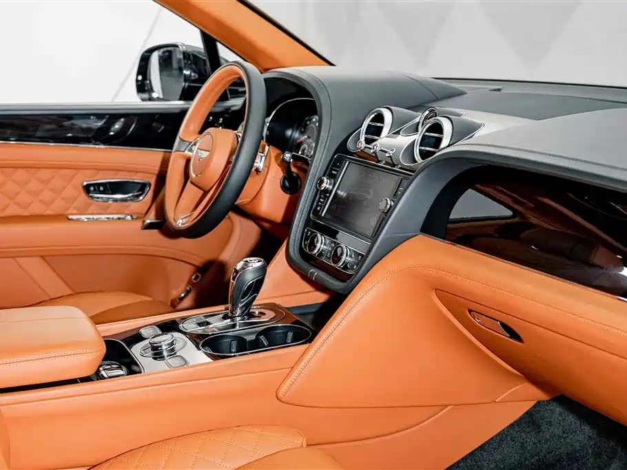 Bentley Bentayga — миниатюра 19