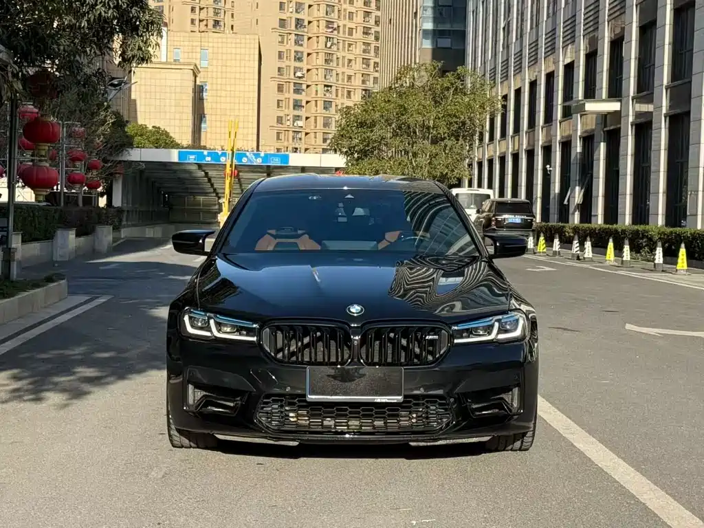 BMW M5