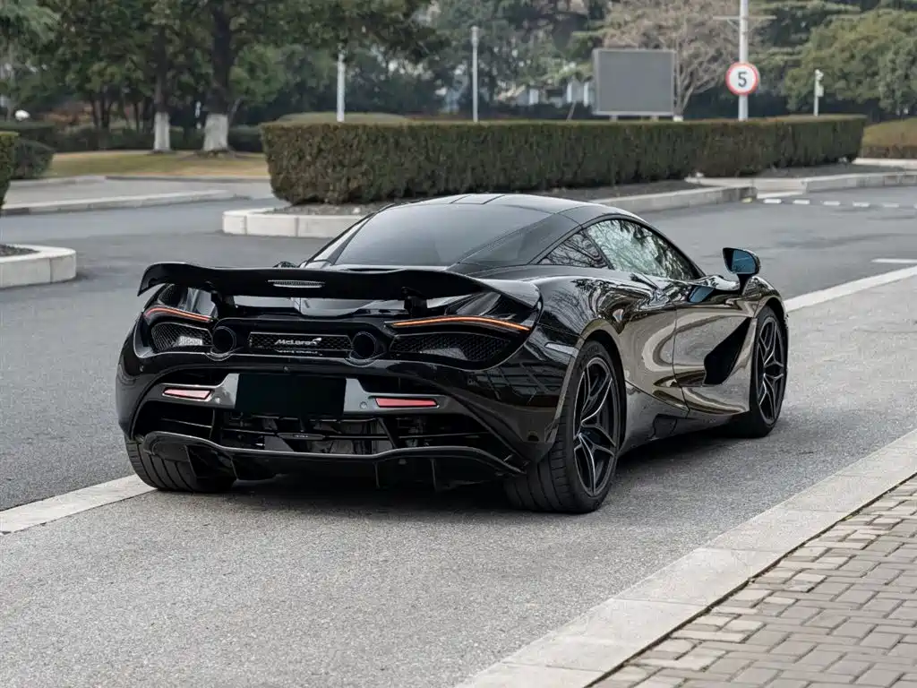 MCLAREN 720S
