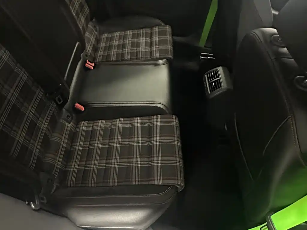 Volkswagen Golf GTI — миниатюра 6