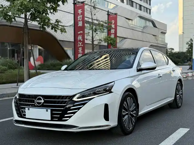 NISSAN TEANA