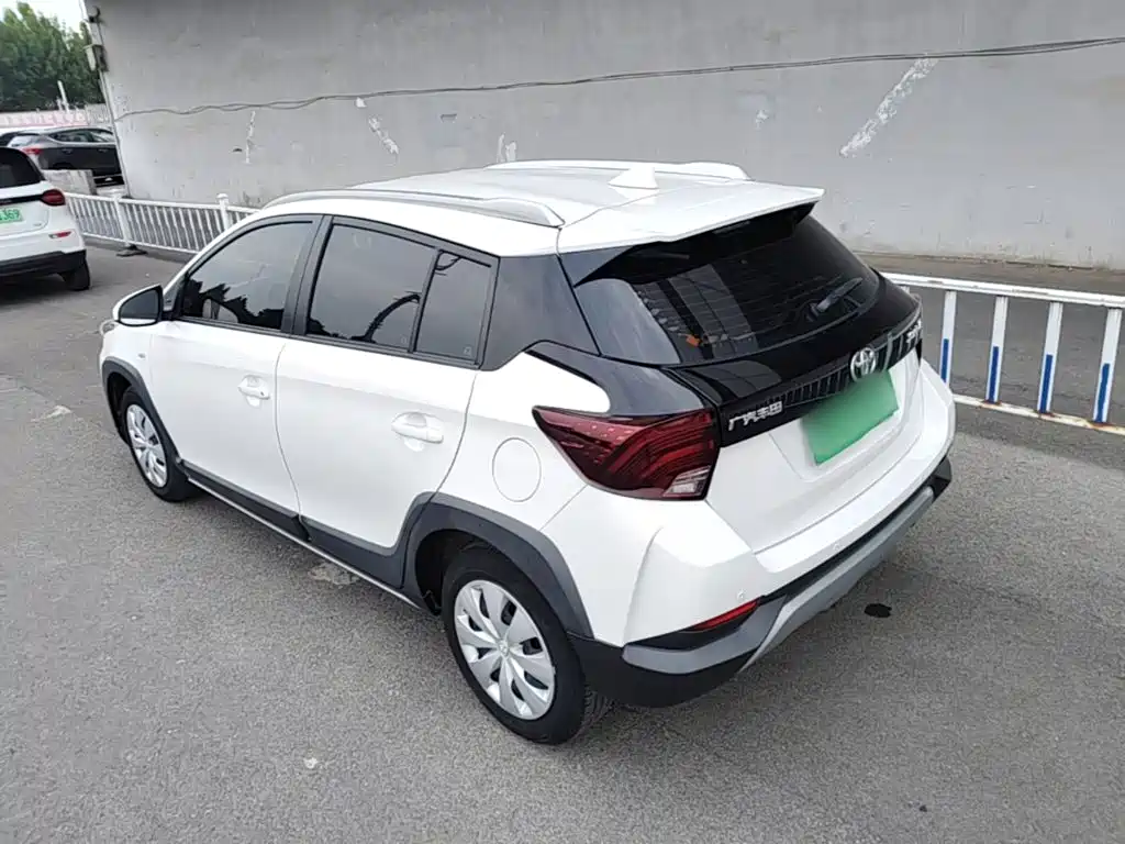 Toyota Yaris L — миниатюра 5