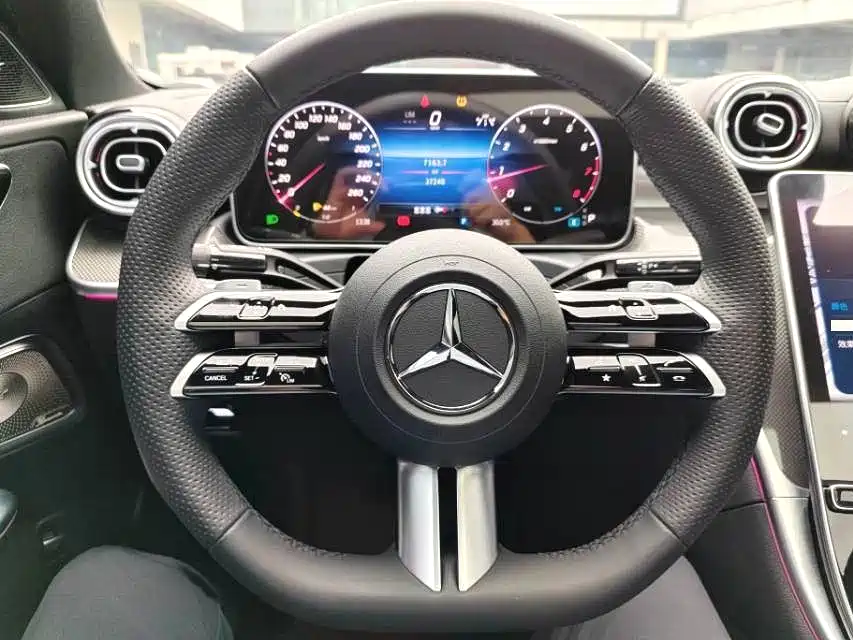Mercedes-Benz C-Class — миниатюра 3
