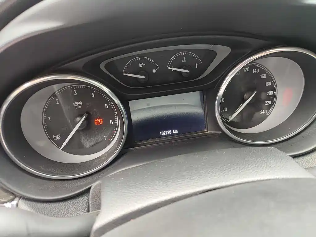 Buick Envision Plus — миниатюра 4