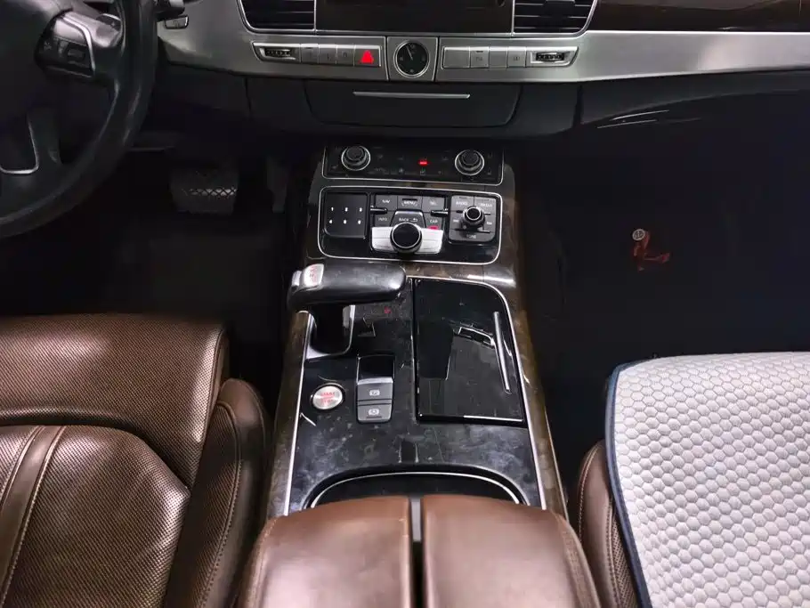 Audi A8 — миниатюра 16