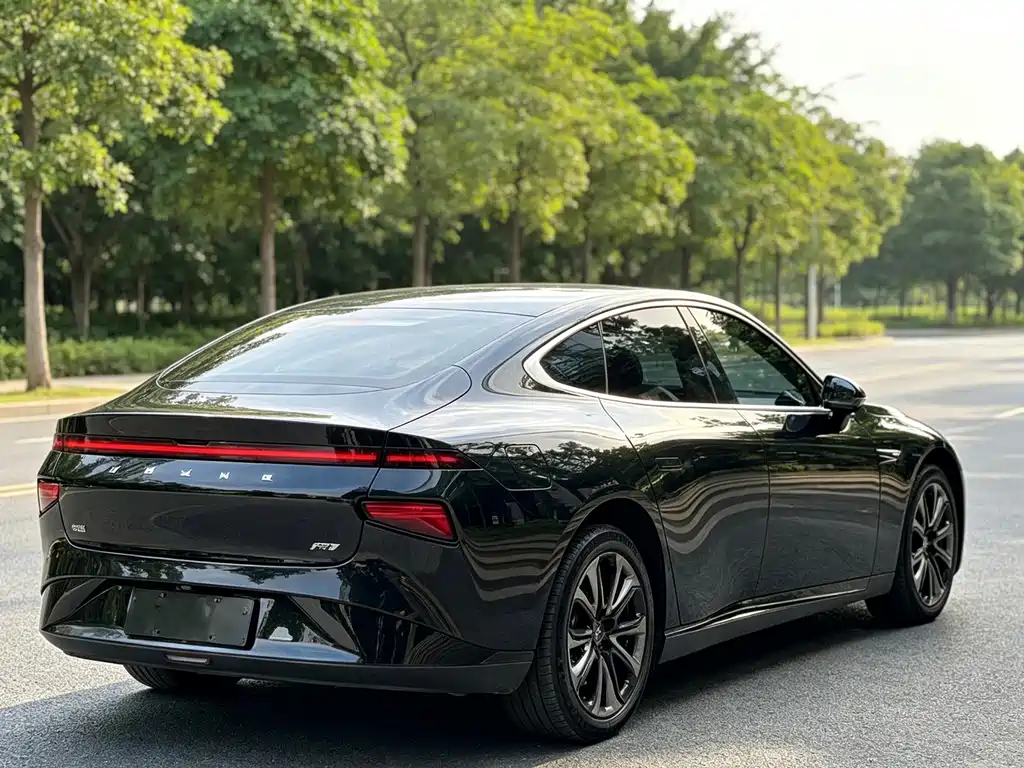 XPeng P7 — миниатюра 7