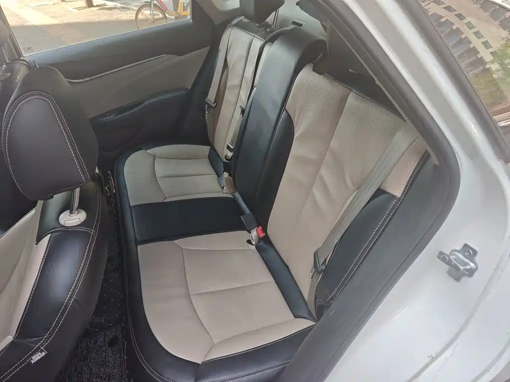 Buick Excelle — миниатюра 18